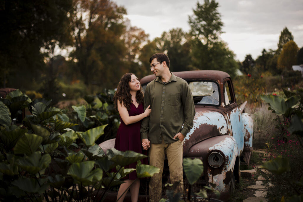 knoxville's best wedding photographer sarah keenan westland farms studio engagement pictures photogaphy mentor asheville chattanooga nashville